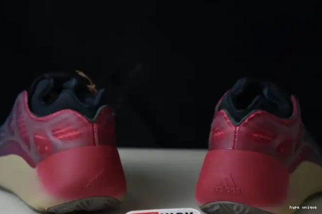 hype V3 Yeezy Fade GW1814 Adidas 700 Carbon 0528